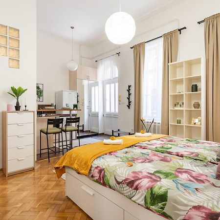 Cosmopolitan Studio - Chic Getaway In A Fancy Neighbourhood ブダペスト エクステリア 写真