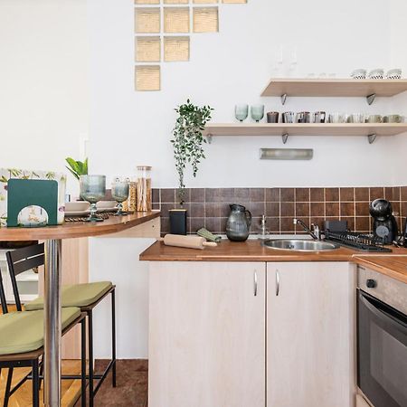 Cosmopolitan Studio - Chic Getaway In A Fancy Neighbourhood ブダペスト エクステリア 写真