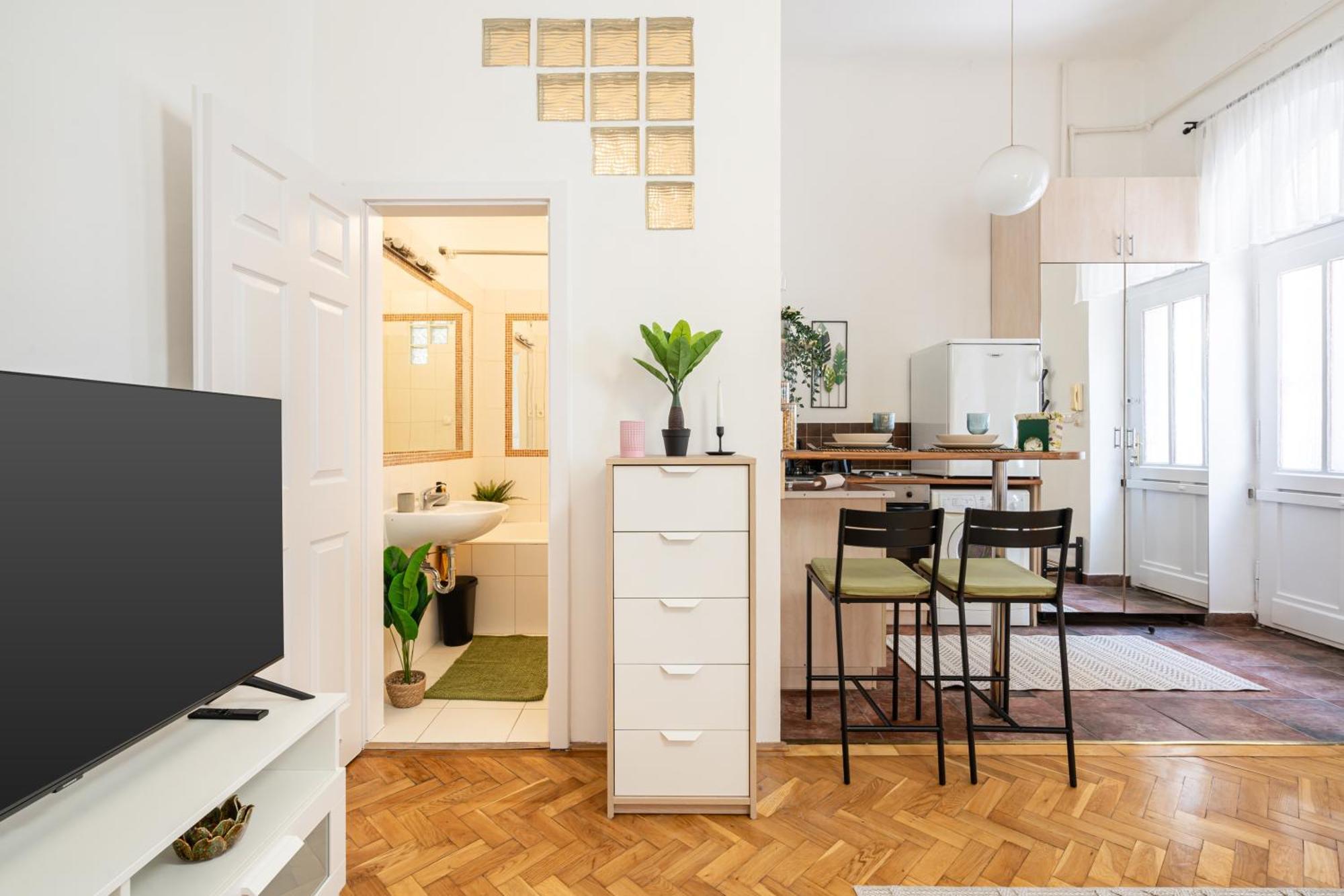 Cosmopolitan Studio - Chic Getaway In A Fancy Neighbourhood ブダペスト エクステリア 写真